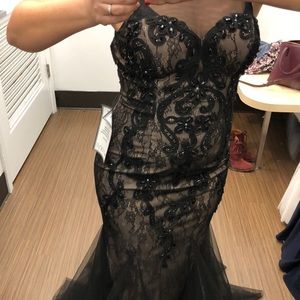 Beautiful Formal Dress.  Free shipping!!